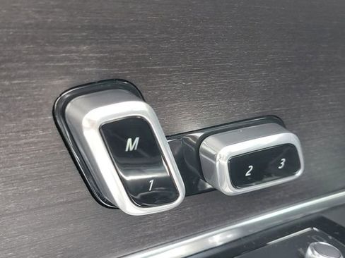 Used 2023 Land Rover Range Rover SE image 19