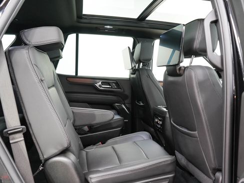 Used 2026 GMC Yukon Denali w/ Denali Reserve Package AWD/4WD image 14