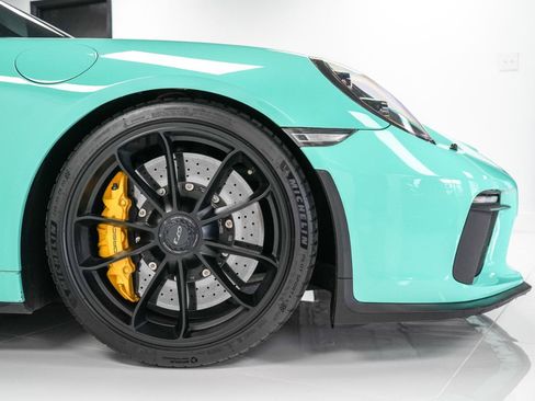 Used 2018 Porsche 911 GT3 RWD image 11