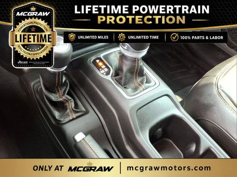 Used 2022 Jeep Wrangler Unlimited Sahara AWD/4WD image 21