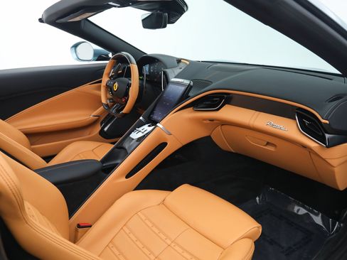 Certified 2025 Ferrari Roma Spider RWD image 21