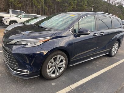 Used 2023 Toyota Sienna Platinum
