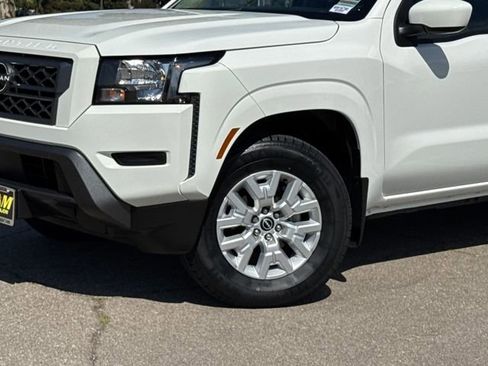 Used 2022 Nissan Frontier SV image 28