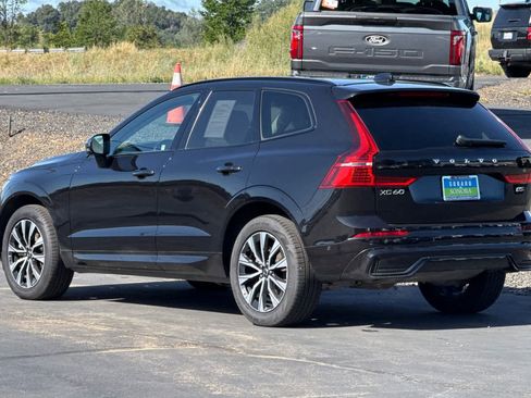 Used 2025 Volvo XC60 B5 Plus AWD/4WD image 6