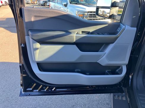 New 2026 Ford F250 XLT w/ Tremor Off-Road Package image 13