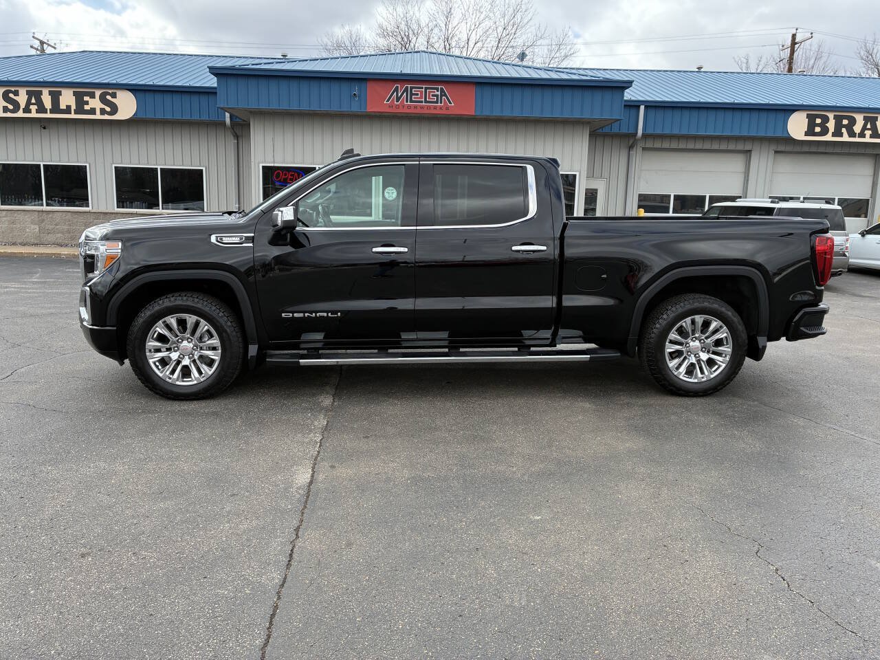 Used 2020 GMC Sierra 1500 Denali w/ LPO, GMC Protection Package AWD/4WD image 5