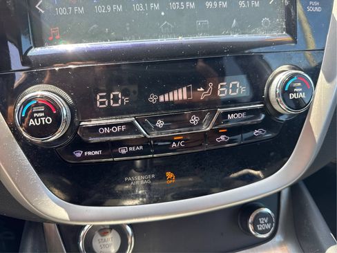 Used 2016 Nissan Murano S w/ Navigation Package AWD/4WD image 23