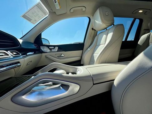 Certified 2023 Mercedes-Benz GLS 450 4MATIC image 30