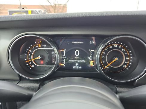 Used 2022 Jeep Gladiator Sport image 18