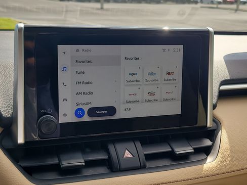 Certified 2025 Toyota RAV4 LE FWD image 21
