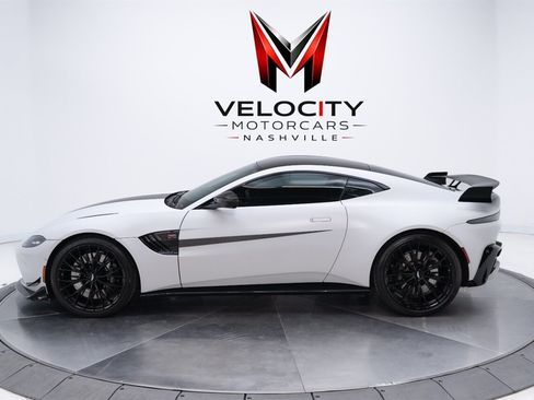 Used 2023 Aston Martin V8 Vantage Coupe RWD image 17