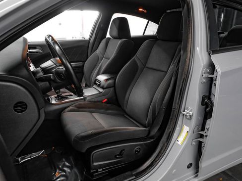 Used 2021 Dodge Charger SXT w/ Blacktop Package image 39