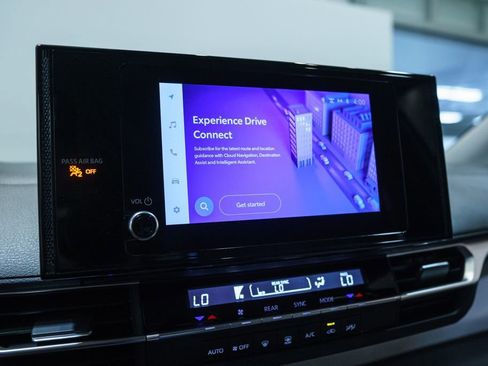 Certified 2026 Toyota Sienna LE FWD image 24