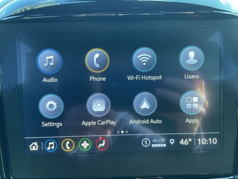 Used 2023 Chevrolet Traverse LT image 18