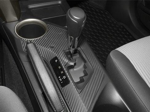 Used 2013 Toyota RAV4 XLE image 10