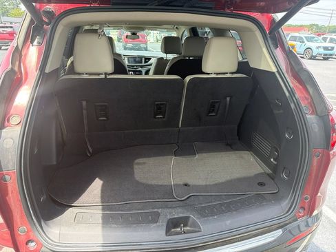 Used 2020 Buick Enclave Essence FWD image 6