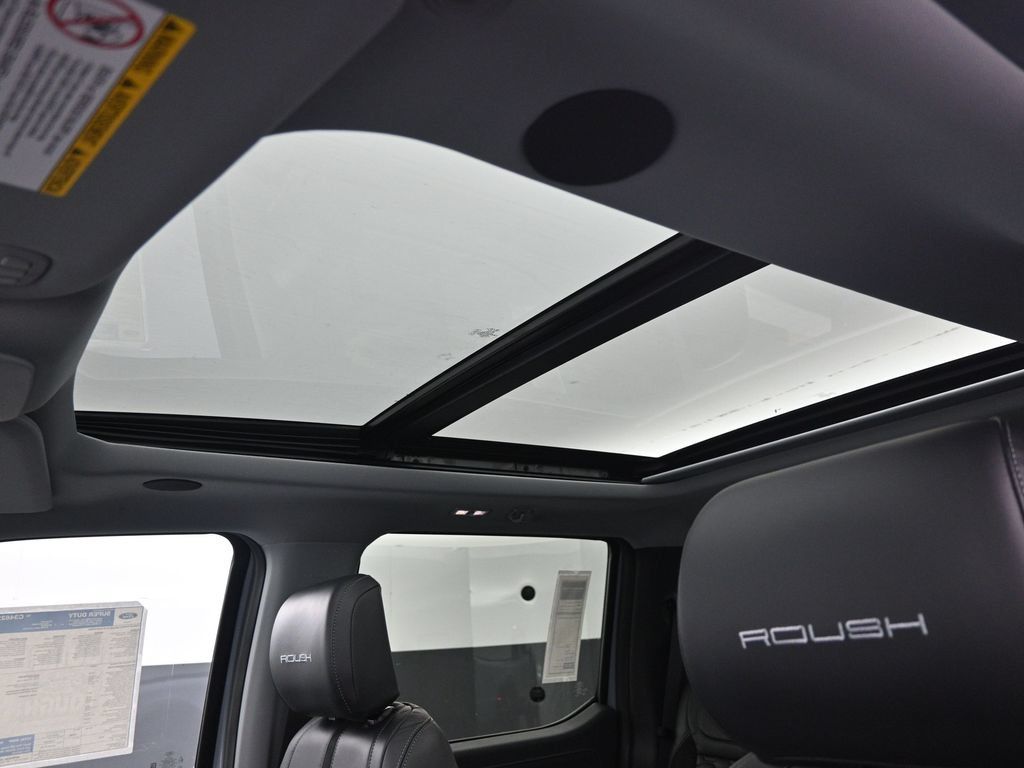 New 2026 Ford F250 Lariat w/ Black Appearance Package AWD/4WD image 11