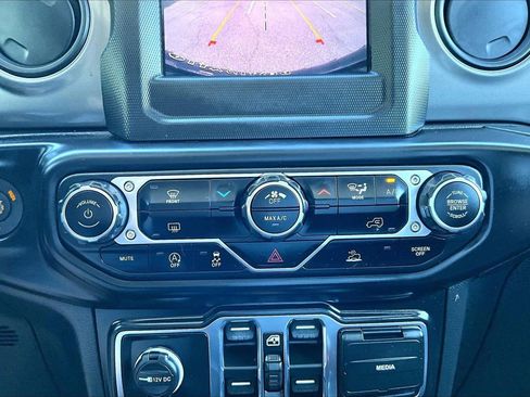 Used 2022 Jeep Wrangler Unlimited Sport AWD/4WD image 17