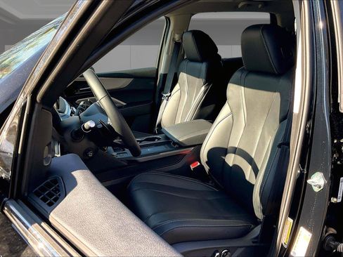 New 2025 Acura MDX SH-AWD Technology Package image 9