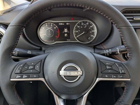 New 2025 Nissan Versa SR w/ Trunk Package image 24