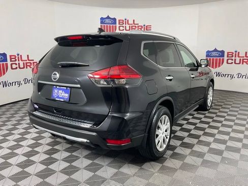 Used 2017 Nissan Rogue S w/ Appearance Package image 3
