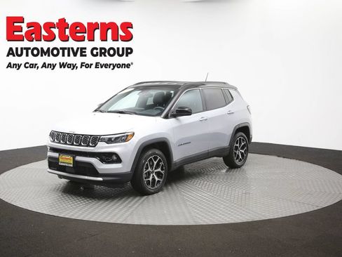 Used 2025 Jeep Compass Limited AWD/4WD image 55