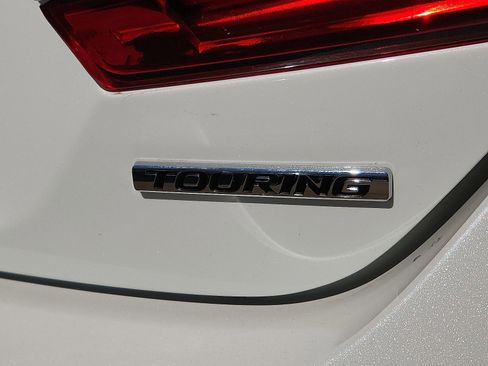 Used 2021 Honda Accord Touring image 9