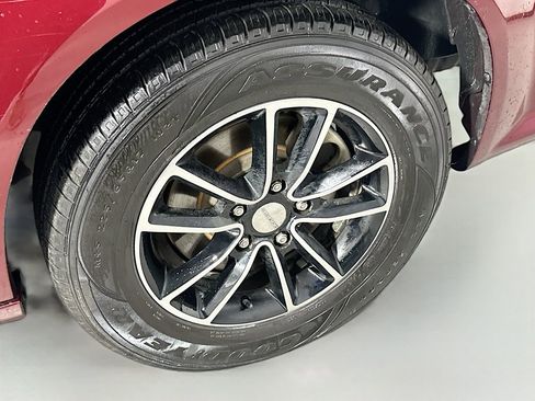 Used 2017 Dodge Grand Caravan SE image 29