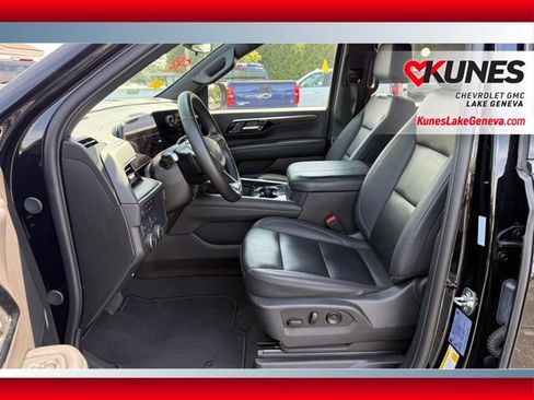 Used 2025 Chevrolet Tahoe LT AWD/4WD image 12