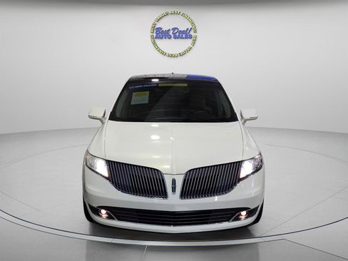 Used 2013 Lincoln MKT FWD image 9