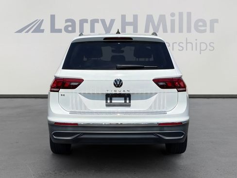 Used 2022 Volkswagen Tiguan SE FWD image 5