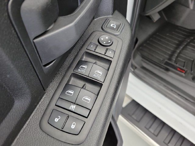 Used 2024 RAM 3500 Tradesman w/ Chrome Appearance Group AWD/4WD image 17