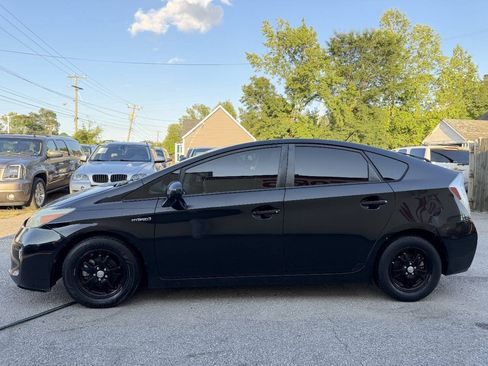 Used 2014 Toyota Prius Two FWD image 5