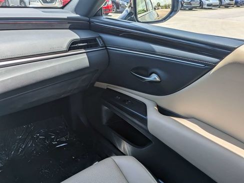 Used 2021 Lexus ES 350 w/ Premium Package FWD image 17