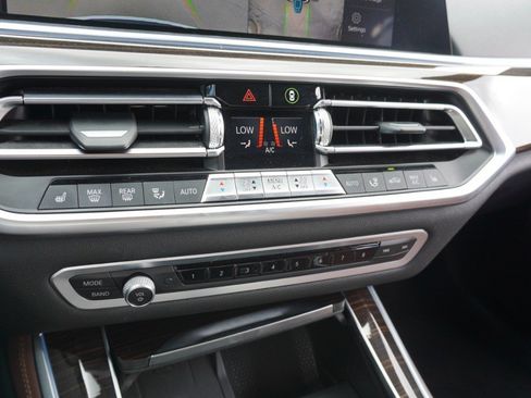 Used 2021 BMW X5 xDrive45e w/ Premium Package AWD/4WD image 19