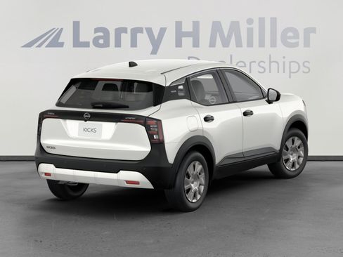 New 2026 Nissan Kicks S FWD image 5