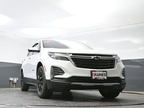 Used 2022 Chevrolet Equinox LT w/ LPO, Floor Liner Package FWD image 50