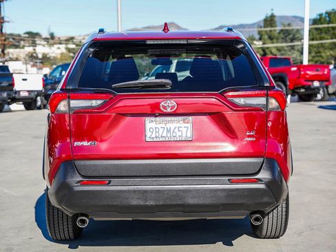 Certified 2020 Toyota RAV4 LE image 8