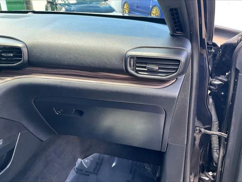 Used 2020 Ford Explorer Limited RWD image 13