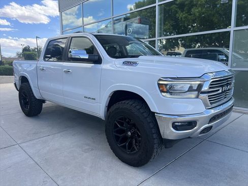 Used 2021 RAM 1500 Laramie AWD/4WD image 2