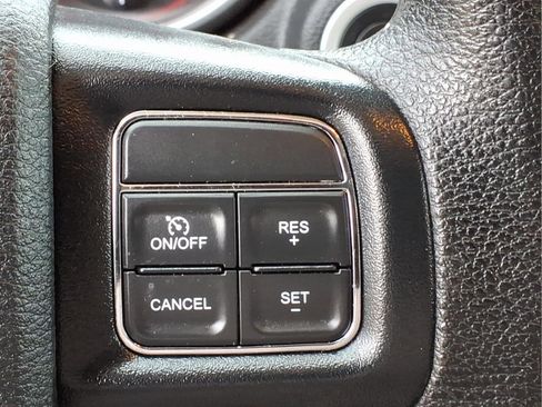 Used 2018 Dodge Journey SE w/ Blacktop Package FWD image 21