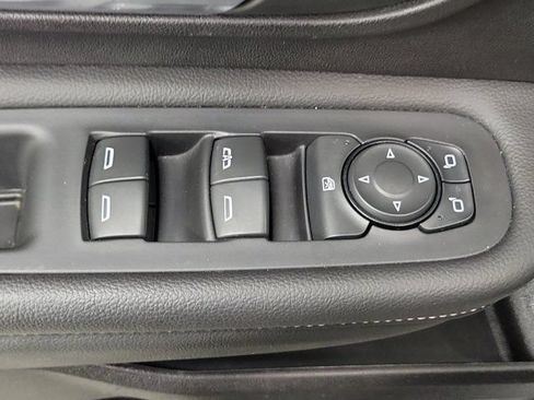 Used 2024 GMC Terrain Denali w/ Denali Premium Package AWD/4WD image 19