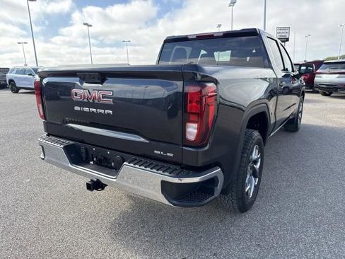New 2026 GMC Sierra 1500 SLE image 9