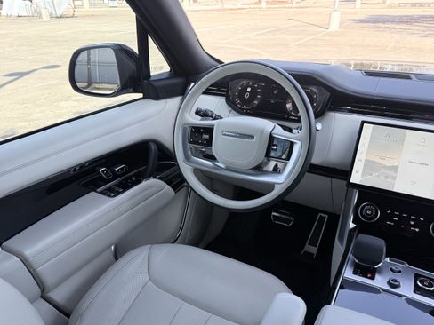 Used 2023 Land Rover Range Rover Long Wheelbase Autobiography image 67