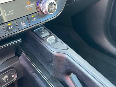 Certified 2025 Kia Telluride S AWD/4WD image 19