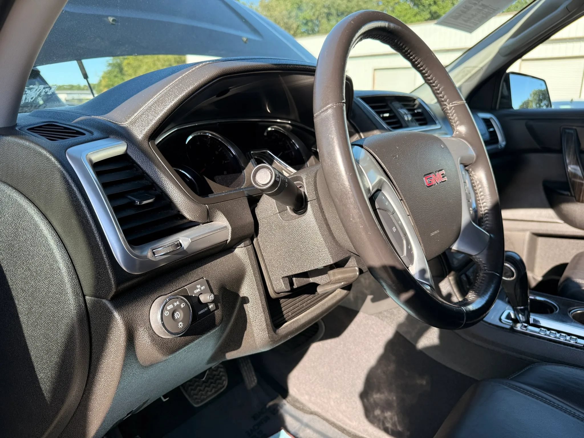 Used 2016 GMC Acadia SLT w/ Open Road Package AWD/4WD image 17