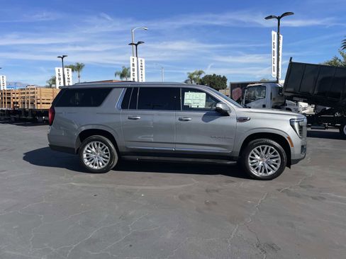 New 2026 GMC Yukon XL Elevation w/ Elevation Premium Package image 4