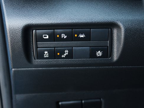 Used 2022 Nissan Kicks S FWD image 10