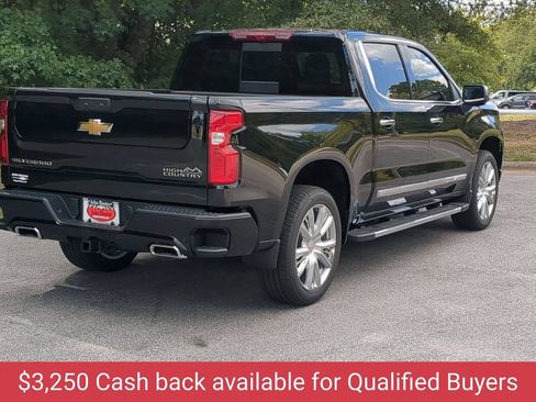 New 2026 Chevrolet Silverado 1500 High Country w/ High Country Premium Package AWD/4WD image 4