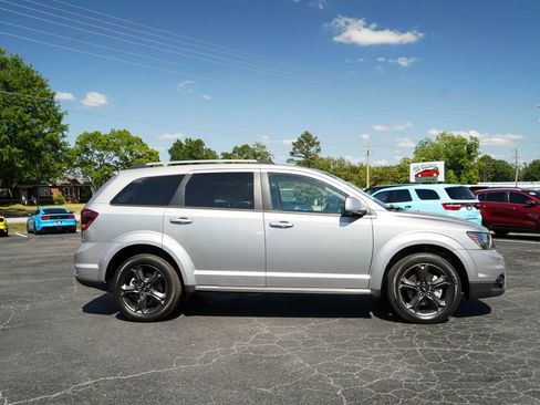 Used 2019 Dodge Journey Crossroad AWD/4WD image 2